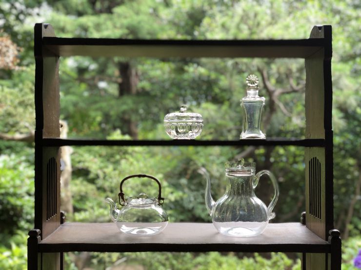 尾山台スタジオの縁側で撮影した骨董品 尾山台スタジオの縁側で撮影した骨董品